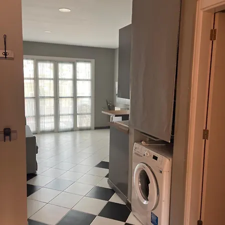 Orlando Americas Апартаменти Адехе